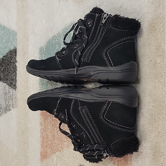 Earth Origins Black Suede Ankle Boots Size 8 - Picture 8 of 9